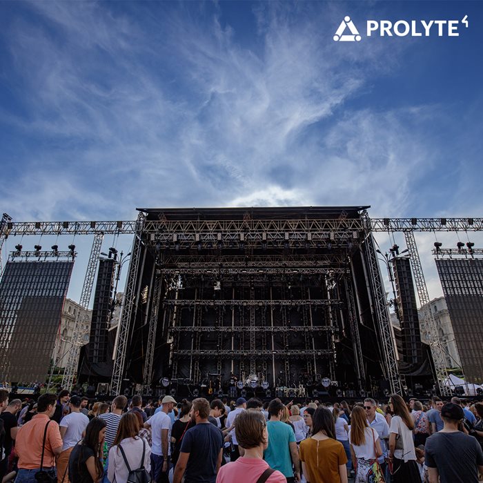 maroon0.jpg maroon0.jpg